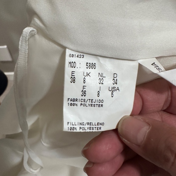 Wedding Dress - Picture 6 of 6